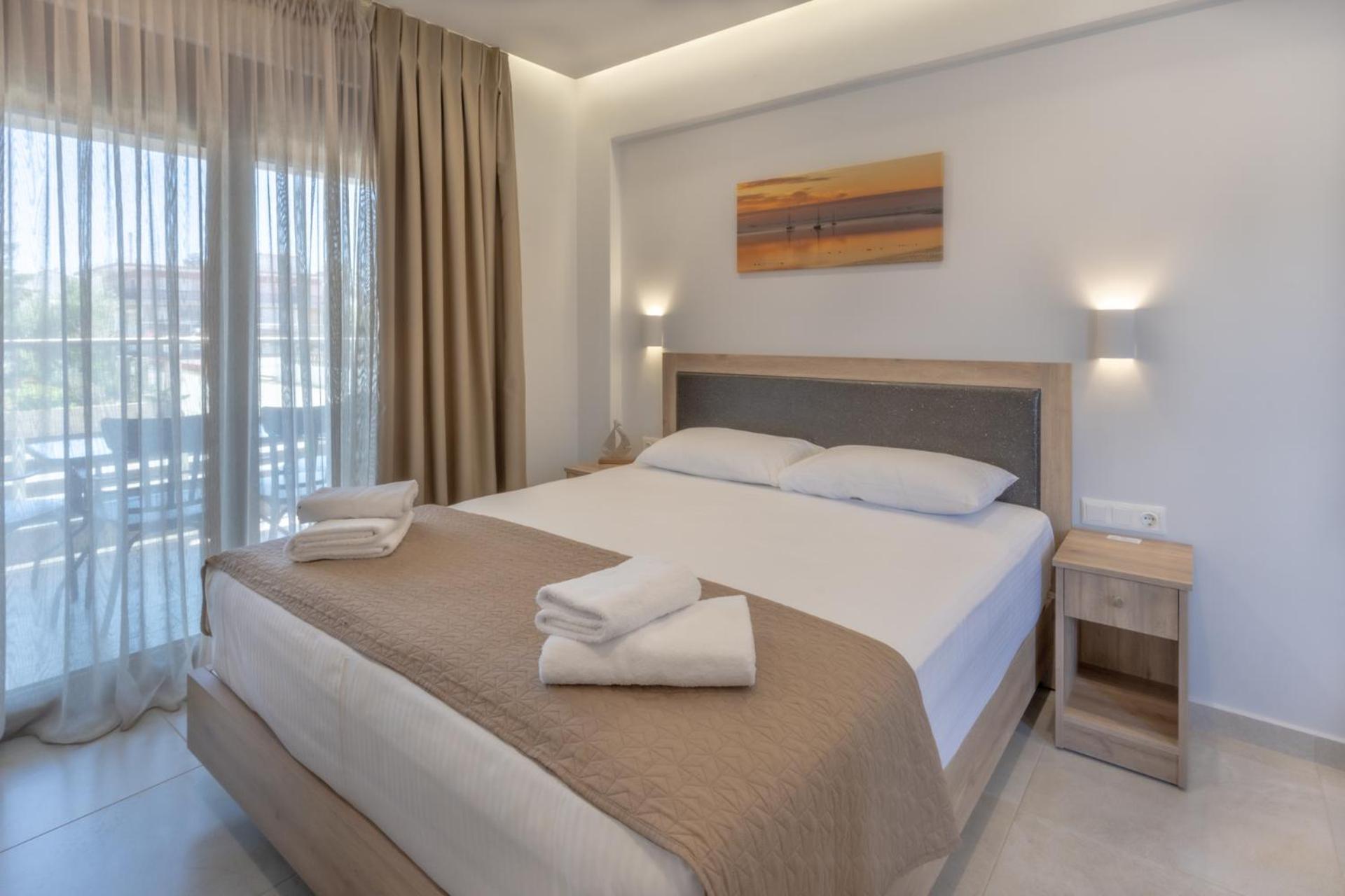Sunshine Rooms And Suites Vrasná Exteriér fotografie