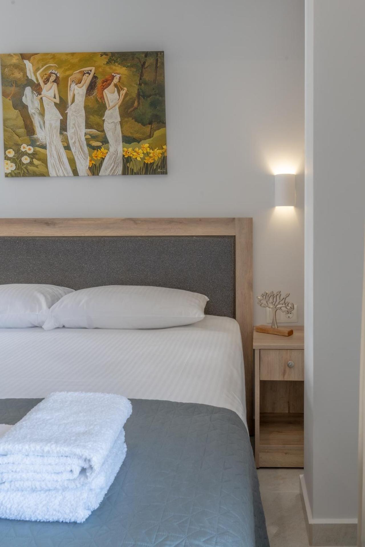 Sunshine Rooms And Suites Vrasná Exteriér fotografie